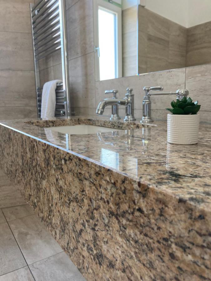 Kira Panzio Bed & Breakfast Lengyeltoti Bagian luar foto