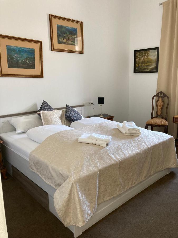 Kira Panzio Bed & Breakfast Lengyeltoti Bagian luar foto
