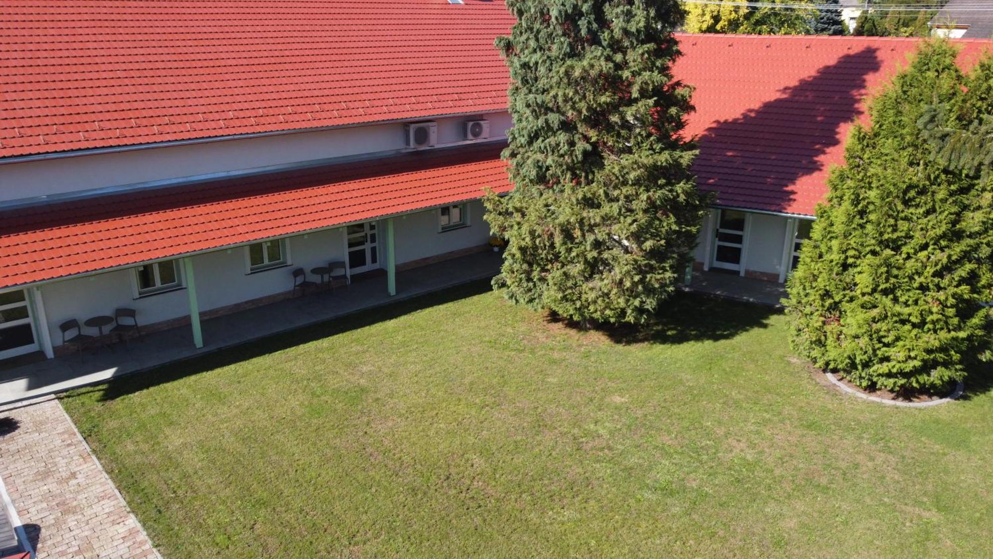 Kira Panzio Bed & Breakfast Lengyeltoti Bagian luar foto